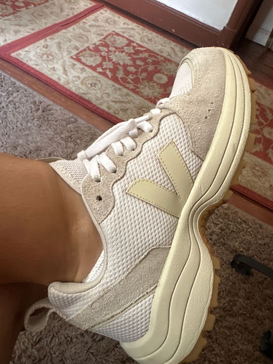 Foto de Victoria S. usando Lavandería Profesional SneakClean